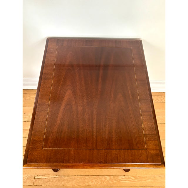 Wood Vintage 1992 Hickory Chair Mahogany Queen Anne Side Table For Sale - Image 7 of 11