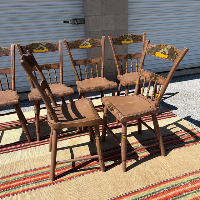Mid 19th Century Antique Set of Six Lancaster County, Pennsylvania Paint Decorated Plank Seat Windsor Chairs, Circa 1840s–1850s For Sale - Image 5 of 12