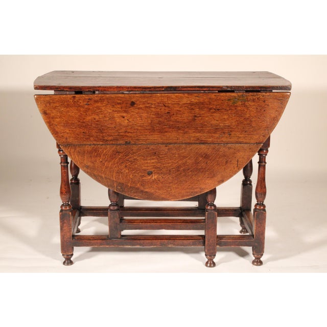 Antique William and Mary Style Oak Gateleg Table For Sale - Image 4 of 10