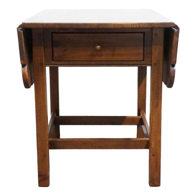 Ethan Allen Country Craftsman Solid Pine Early American Shaker Style 37" Drop Leaf Accent End Table 19-8304 - 219 Medium Brown Finish For Sale