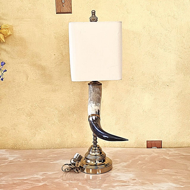 Vintage Faux Horn & Brass Table Lamp – Hollywood Regency For Sale In Washington DC - Image 6 of 18