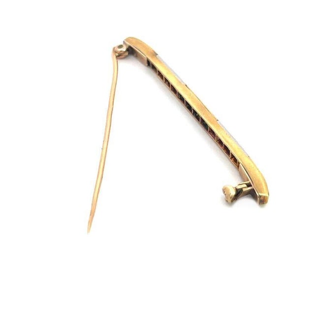 Late 20th Century Art Deco Tie Pin Diamond Emerald 14k Yellow Gold Platinum Brooch For Sale - Image 5 of 6