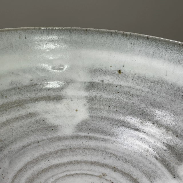 1980s Large Vintage Minimalist Footed Shino Glazed Grayish White Stoneware Bowl For Sale In Philadelphia - Image 6 of 8