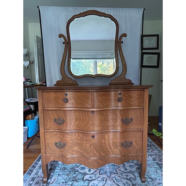Antique 1900’s Atlas Furniture Co. Tiger Oak Serpentine Dresser With Tilting Beveled Mirror and Bail Pull Handles For Sale - Image 13 of 17