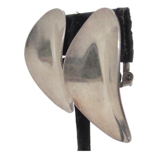 Modernist Clip-on Sterling Silver Disks MCM For Sale