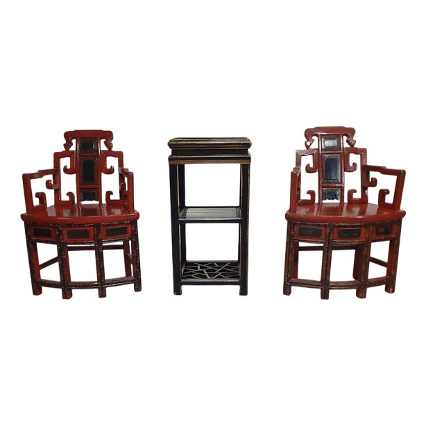 French Chinoiserie Altar Chairs and Side Table, Set of 3 For Sale
