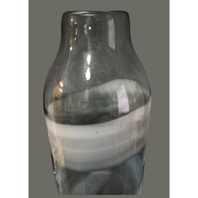 20th C. Mid-Century Modern Italian Art Glass Vase Hand Blown Gray, Blue, White, 18'' Tall For Sale - Image 4 of 9