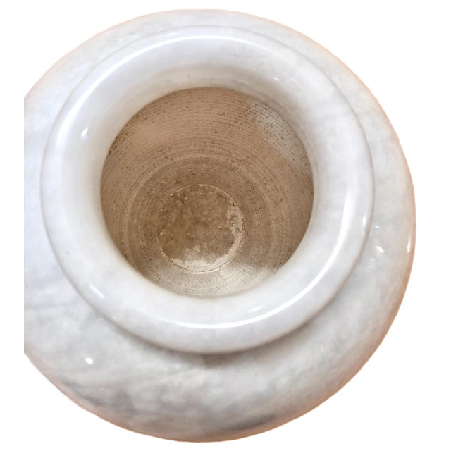 Traditional White Marble Globe-Shape Vase For Sale In San Francisco - Image 6 of 7