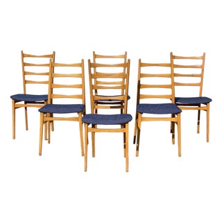 Set of Six Mid-Century Modern Ladderback Dining Chairs With New Upholstery For Sale