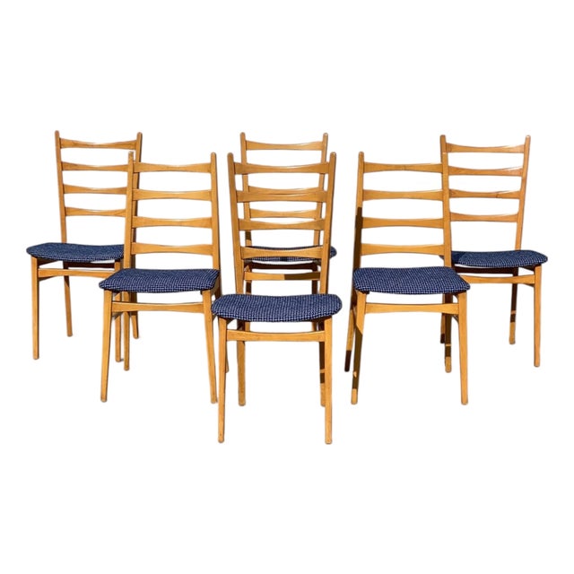 Set of Six Mid-Century Modern Ladderback Dining Chairs With New Upholstery For Sale