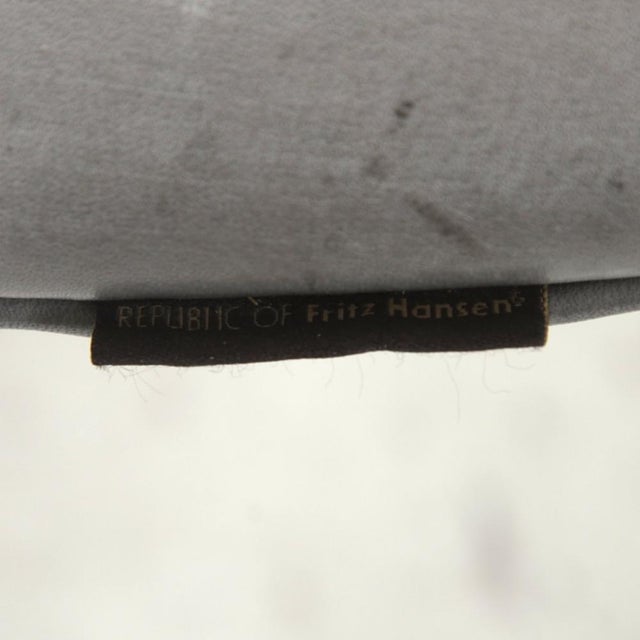 Vintage Drop Chair in Grey Grace Leather by Arne Jacobsen, 2015 For Sale - Image 16 of 18