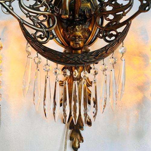 Baroque French Cherub Wall Sconce with 2 Arms and Crystals Lampshade For Sale - Image 3 of 4