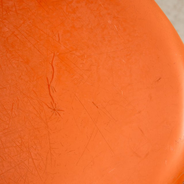 Single-Base Orange Chairs, Set of 4 For Sale - Image 10 of 18