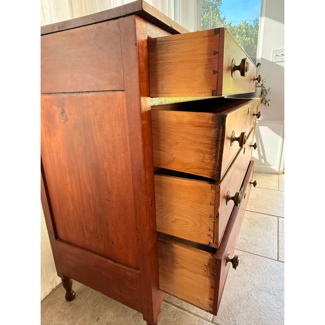 Early 19th Century Beautiful American / New England Sheraton Chest of Drawers For Sale - Image 14 of 18