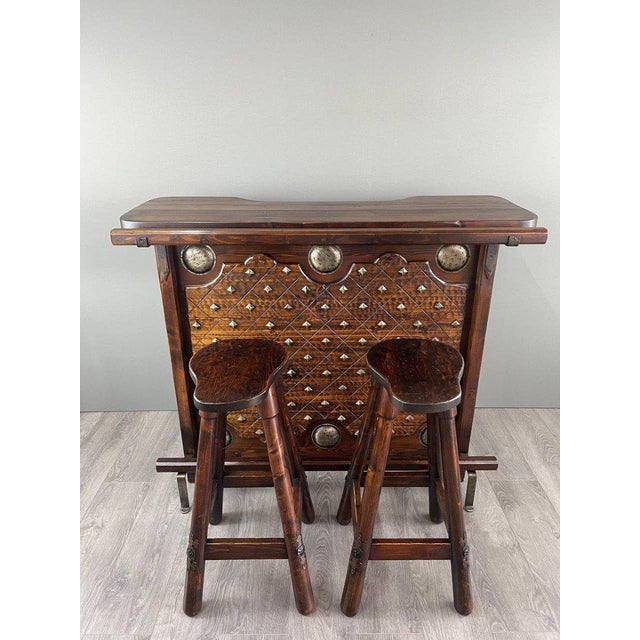 20th Century Rustic Carved Wooden Bar with Stools and Wine Chest, Set of 4 For Sale - Image 4 of 13