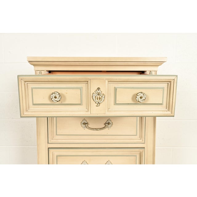 Cream John Widdicomb Style French Regency Louis XVI Cream Lacquered Lingerie Chest or Semainier, Circa 1960s For Sale - Image 8 of 18