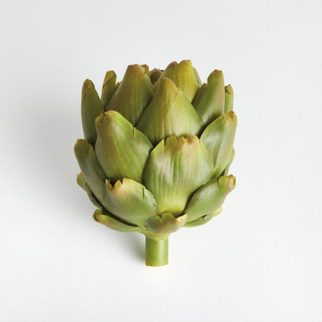 Made to look 100% realistic you, d swear this perfectly toned assorted set of faux artichokes was picked this morning....