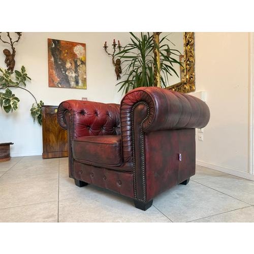 Chesterfield Club Armchair in Leather For Sale - Image 4 of 18