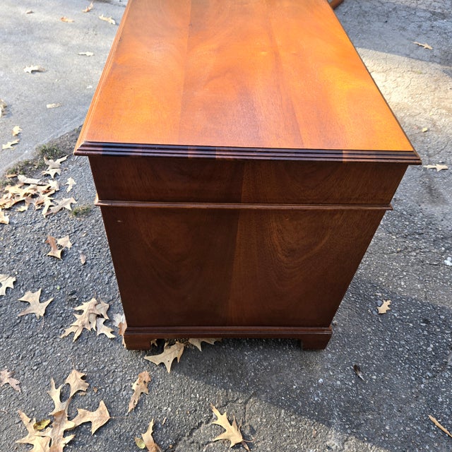 Traditional Late 20th Century Solid Wood 7-Drawer Traditional Executive Desk For Sale - Image 3 of 7