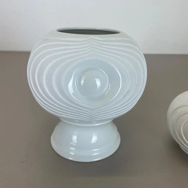 1970s Op Art Porcelain Vase from Royal Bavaria KPM, Germany, 1970s, Set of 2 For Sale - Image 5 of 15