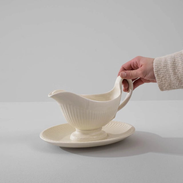 1900s Belgian Porcelain Sauceboat For Sale - Image 4 of 8