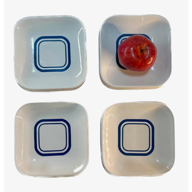 This stylish set of four square dessert plates, from Nautica’s Signature Tablewares collection, features a clean, modern...