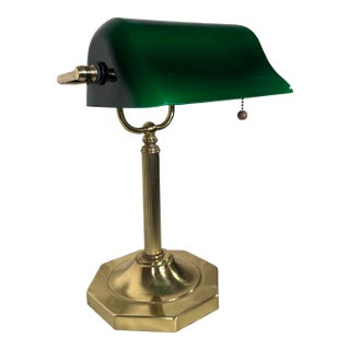 Vintage Classic Traditional Green Glass & Solid Brass Bankers Table Lamp For Sale