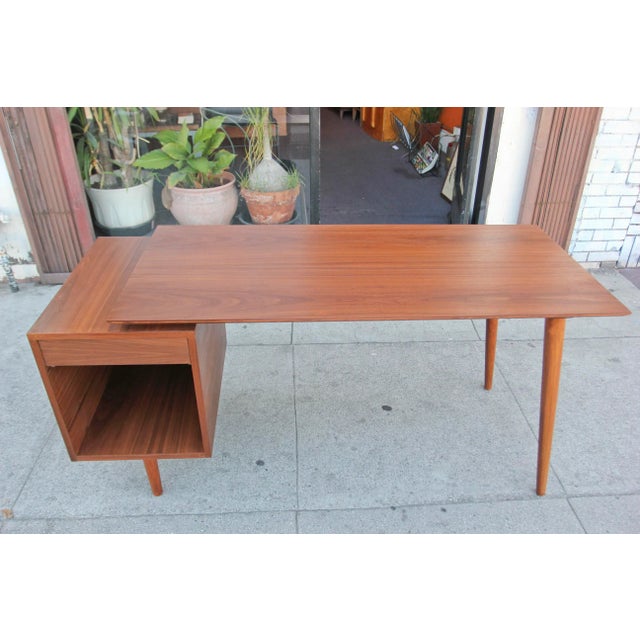 Great mid-century style walnut desk newly hand made in beautiful Los Angeles.