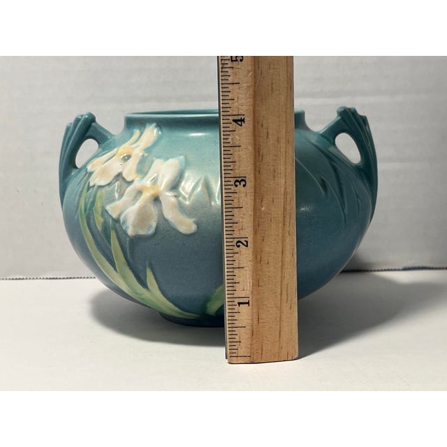 1939 Roseville Iris Blue Art Deco Pottery Matt Ceramic Vase # 357-4 For Sale - Image 9 of 10