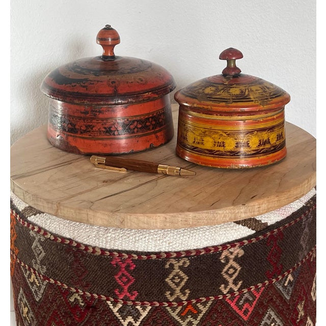 Set of Two Central Asian Antique Wooden Lacquered Spice Boxes For Sale In Phoenix - Image 6 of 7