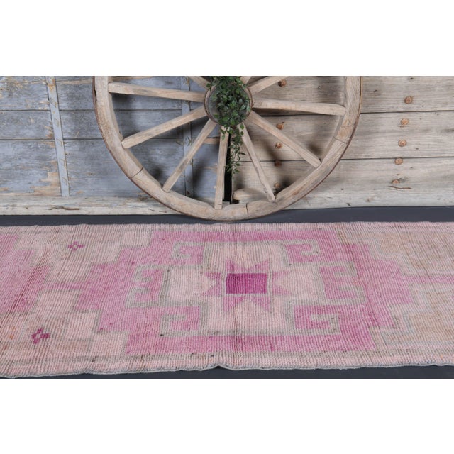 Boho Chic Vintage Turkish Oushak Handmade Wool Cotton Pink Runner Rug For Sale - Image 3 of 9