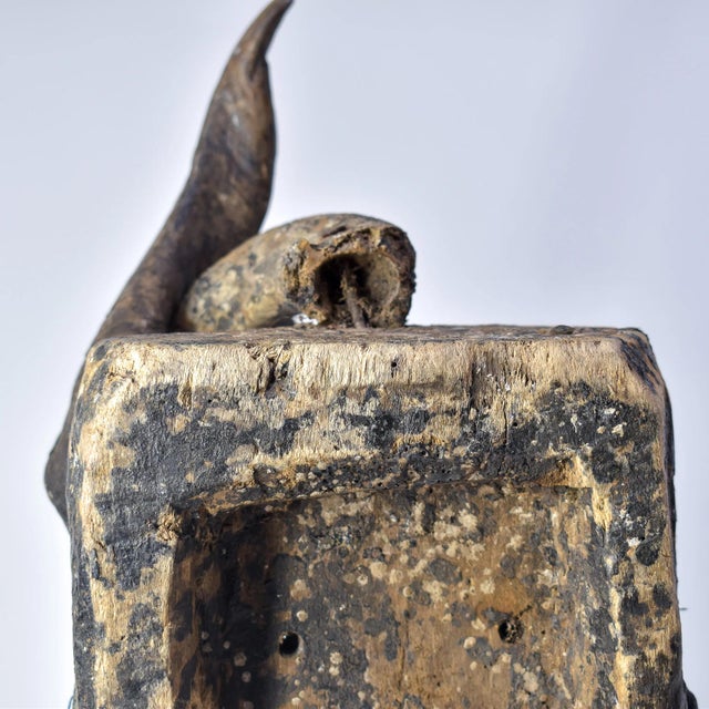 Early 20th Century Dan, Wee, Kran, Guerre Guere Mask on Stand For Sale - Image 9 of 15