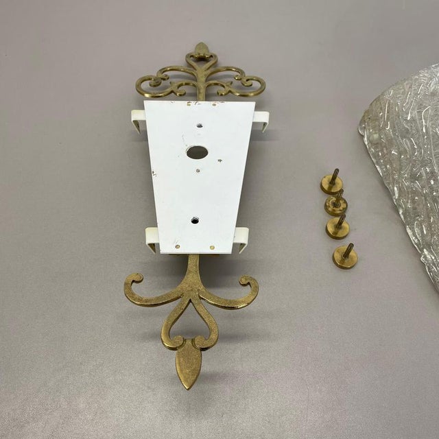 Brass and Ice Glass Wall Light in the style of Kalmar, Germany 1970s For Sale - Image 17 of 18