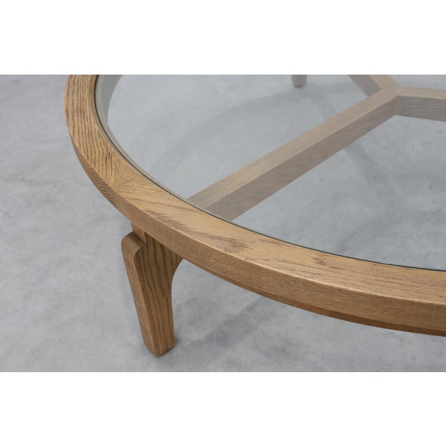 A refined modern table from late‑20th‑century Italy, combining the warmth of natural cedar wood with the clarity and...