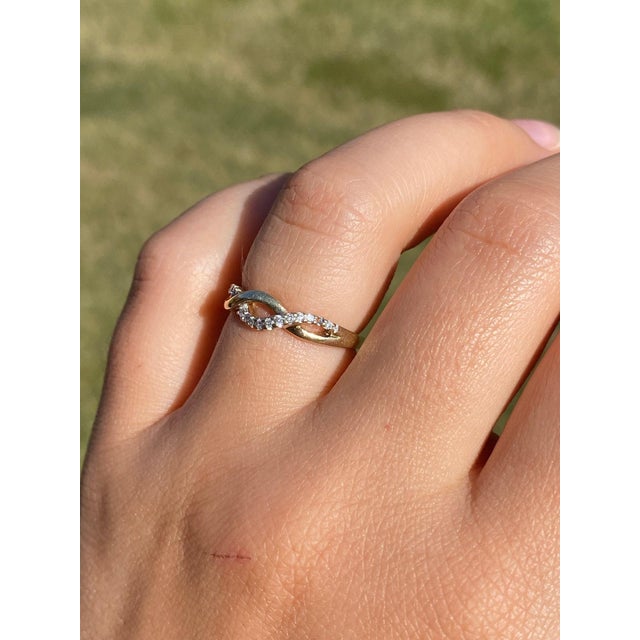 The Thorton Beach: Yellow Gold and Diamond Grapevine Ring For Sale - Image 10 of 10