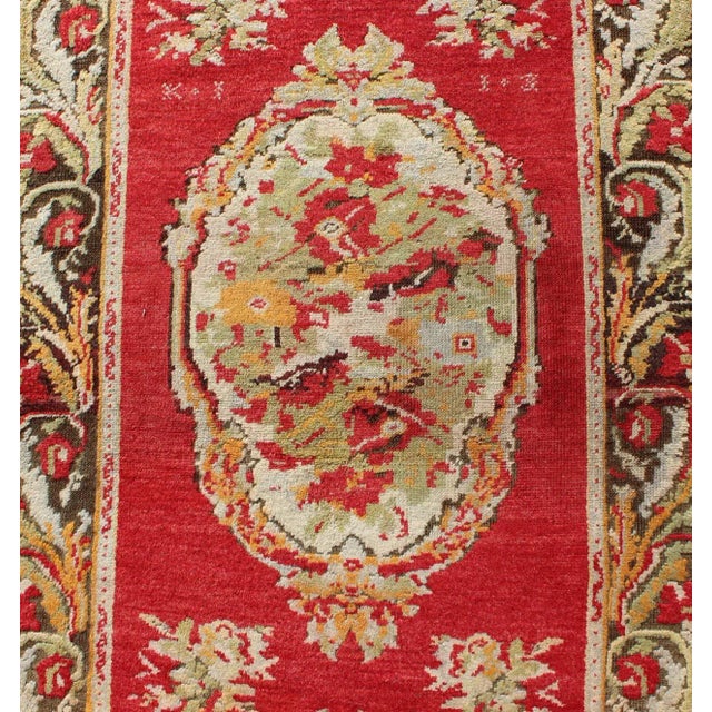 Early 20th Century Red and Green Antique Turkish Oushak Runner With Three Floral Medallions For Sale - Image 5 of 8