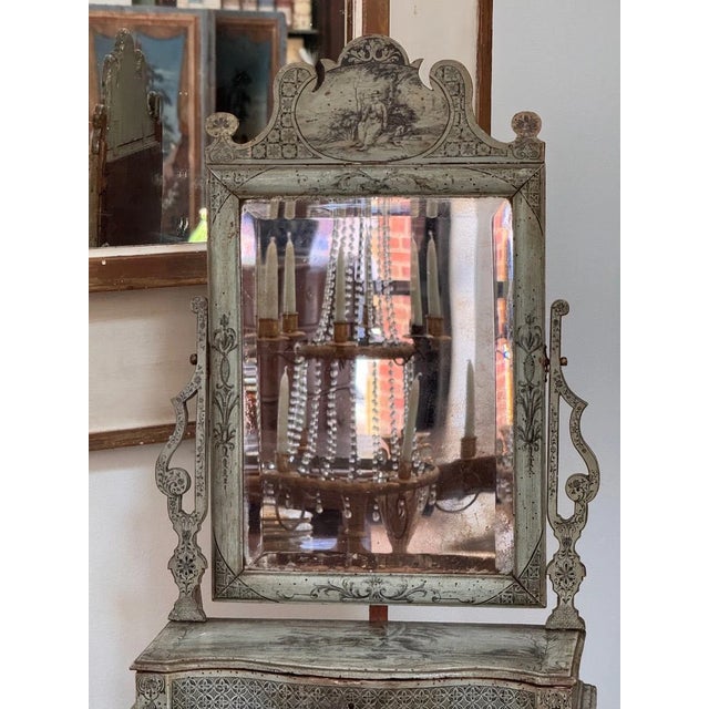 Exceptional 18th Century Venetian Dressing Table Mirror / Table Top Vanity For Sale - Image 6 of 16