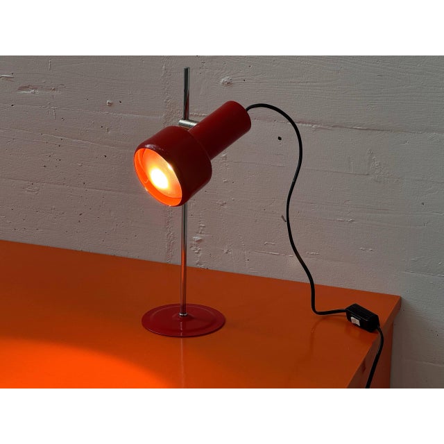 1970s Mid-Century Red Table Lamp with Spotlight Effect, 1970s For Sale - Image 5 of 17