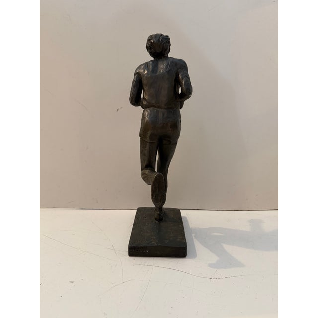 Figurative Vintage Austin Productions Runner Sculpture, 1977 – Patinated Composite Figure of Marathon Runner For Sale - Image 3 of 8