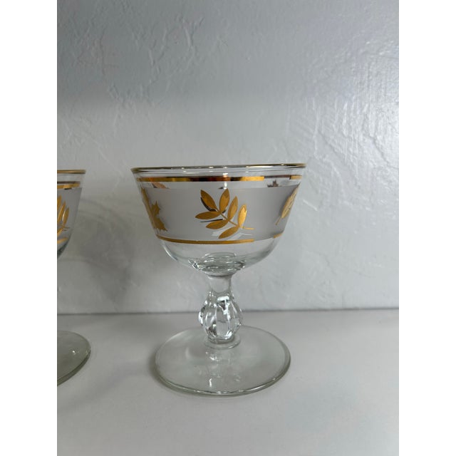 Gold 1950s Set of 5 Libbey Glass Golden Foliage Champagne Coupes or Dessert Glasses For Sale - Image 8 of 10