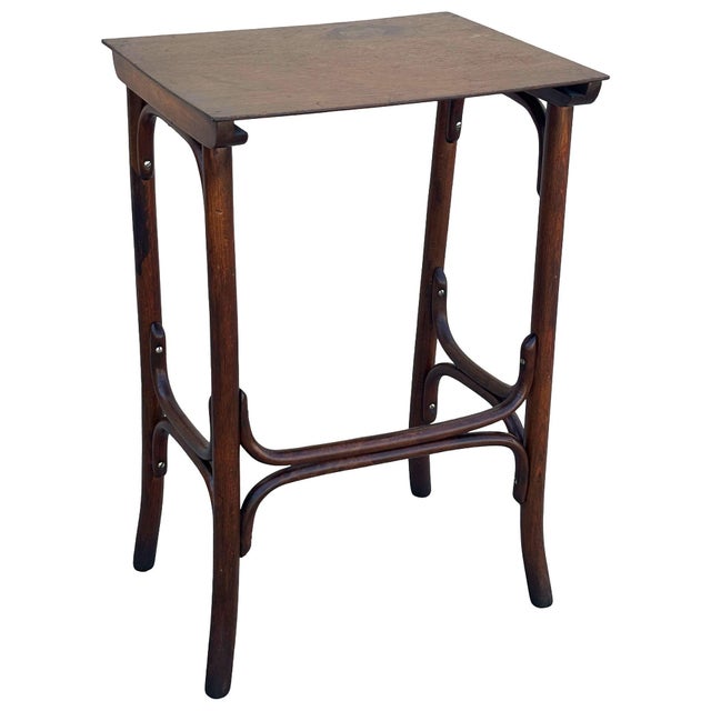 Vienna Secession Bent Oak Pedestal Mid Size Side Nesting Table Attributed to Thonet For Sale In Los Angeles - Image 6 of 6