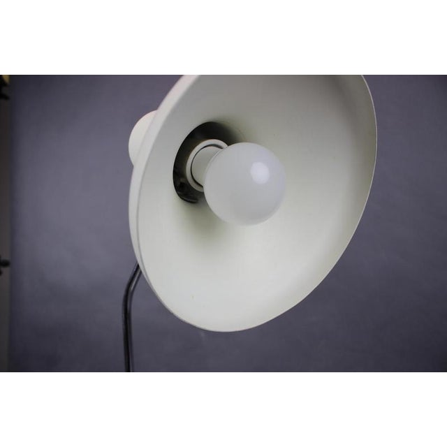 1970s Space Age German Adjustable Desk Lamp in White Metal and Chrome, 1970s For Sale - Image 5 of 11