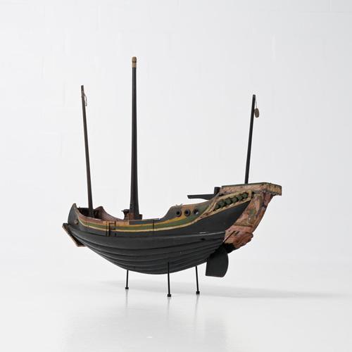 Wood Scale Model of an Ancient Chinees Vessel For Sale - Image 7 of 18