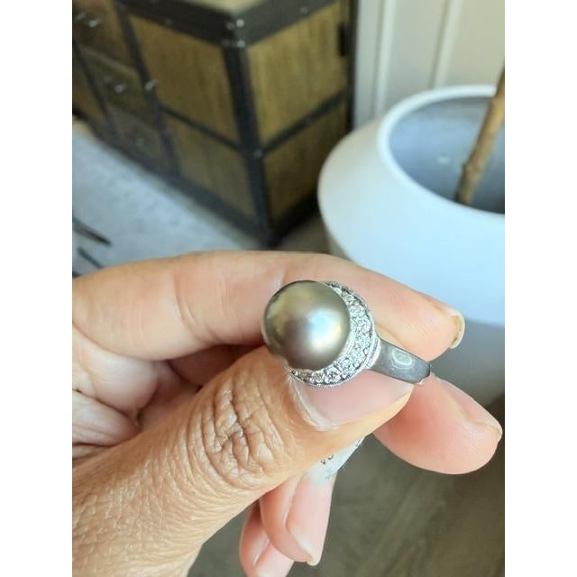 Gray Tahitian Pearl and Diamond 14 Karat White Gold Ring, Size 7 For Sale - Image 8 of 10