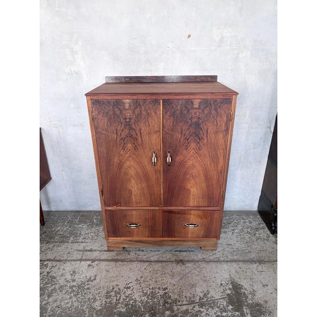 Art Deco Figured Walnut and Oak Cabinet, 1930s For Sale - Image 3 of 11