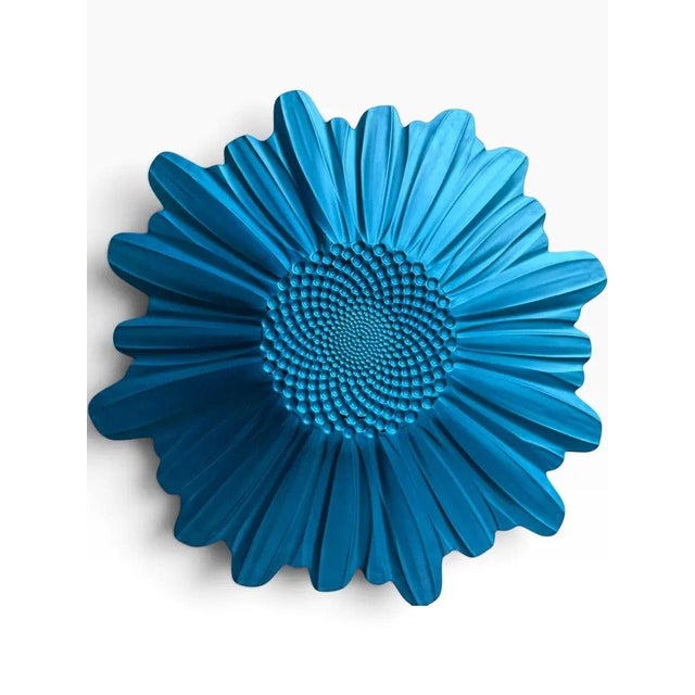 Mid-Century Modern Vintage Turquoise Blue Art Glass Sunflower Bowl | Sculptural Floral Centerpiece For Sale - Image 3 of 5