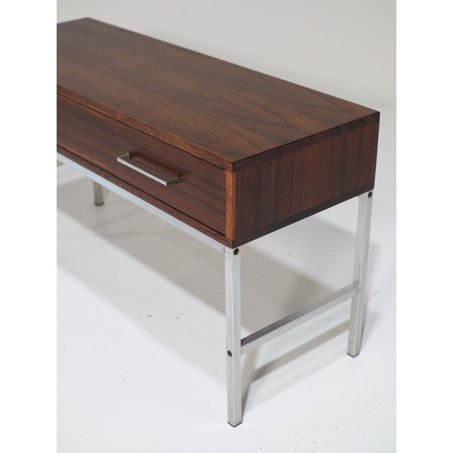 440 Chest of Drawers in Rosewood and Aluminium by Aksel Kjersgaard, 1960s For Sale - Image 10 of 15