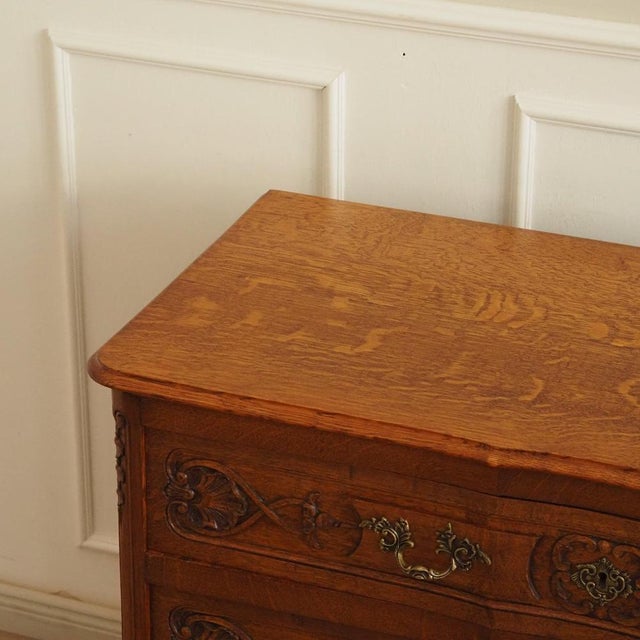Antique French Chest of Drawers in Oak, 1880s For Sale - Image 4 of 17