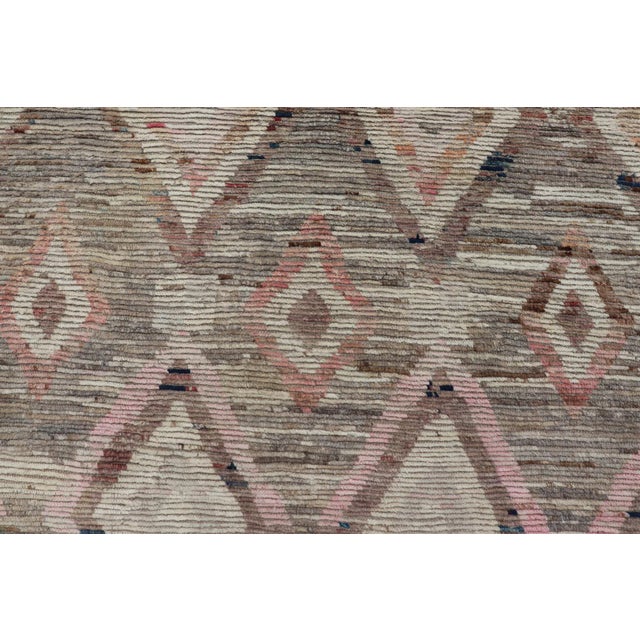 Textile Moroccan Style Modern Hand Knotted Rug in Tribal Design in Brown's Pink Gray For Sale - Image 7 of 12