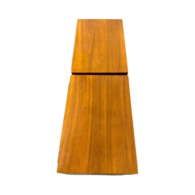 Vintage Mid Century Modern Walnut Nightstands With Sculpted Stretcher Base and Faux Turquoise Handle Inlay- Pair. For Sale - Image 9 of 9